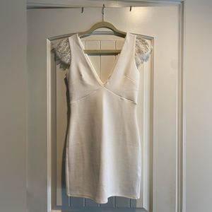 White lace sleeve ribbed mini dress